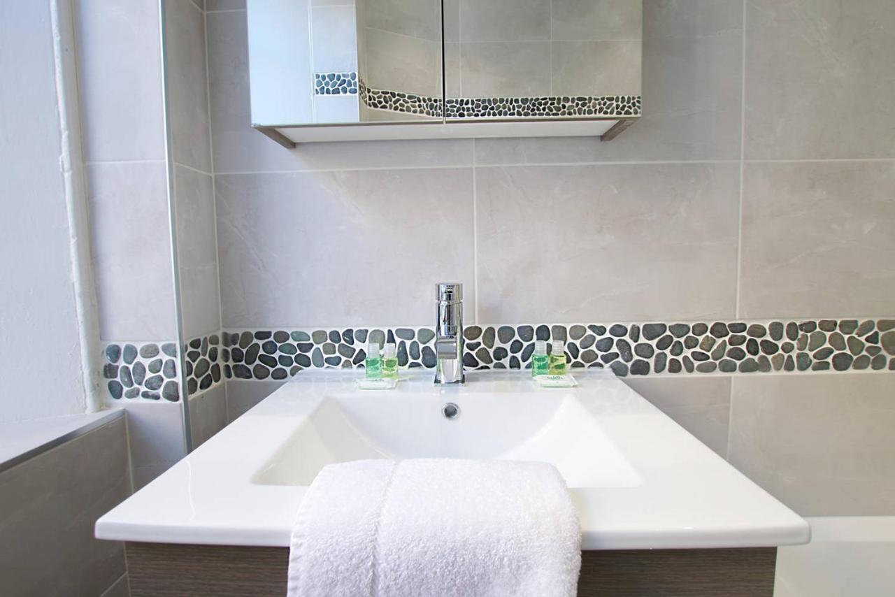 Joivy Unique Old Town Stay Under Edinburgh Castle Ngoại thất bức ảnh