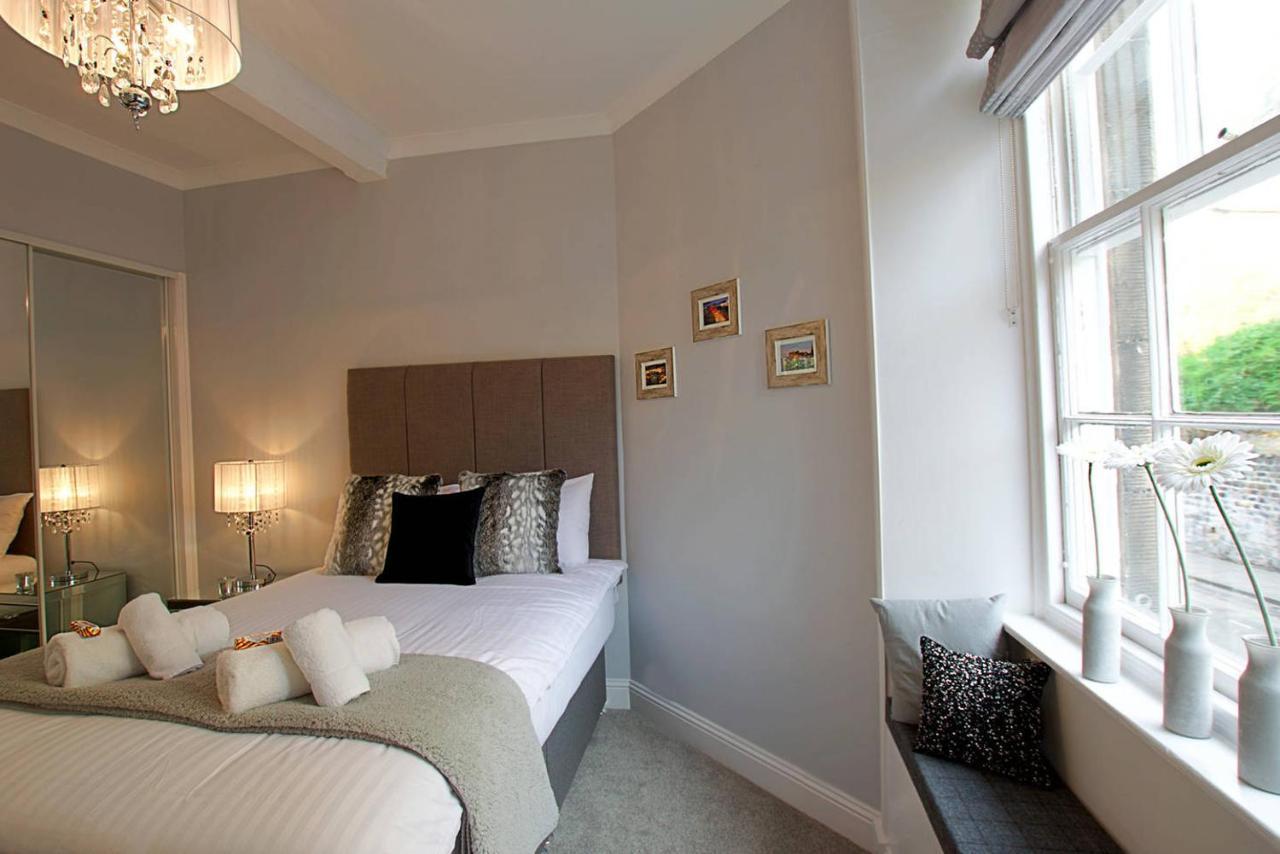 Joivy Unique Old Town Stay Under Edinburgh Castle Ngoại thất bức ảnh